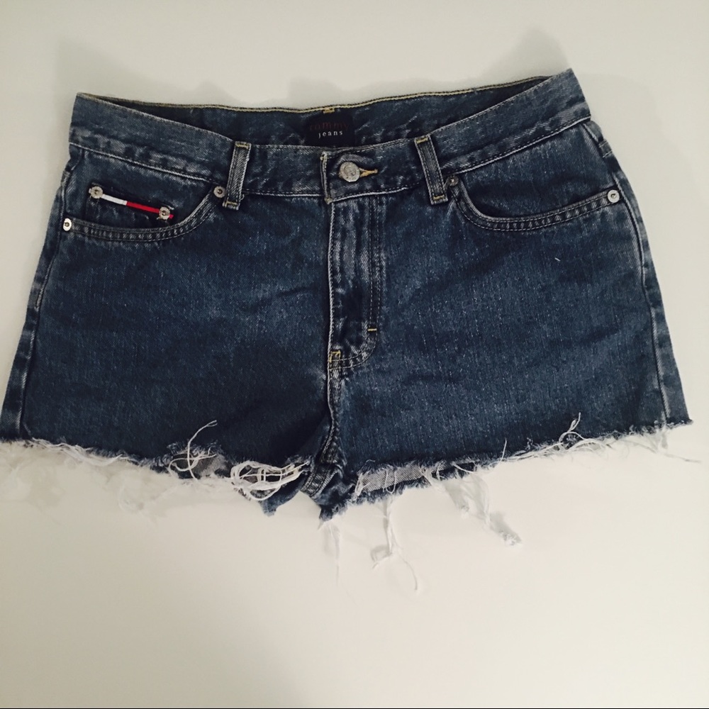 Vintage Tommy Hilfiger Mid-Wash Denim Shorts - Picture 3 of 4